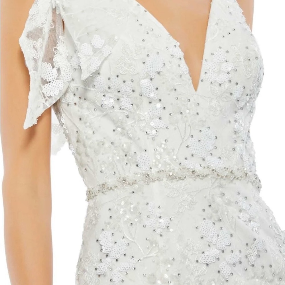 Mac Duggal White Embellished Tiered Gown Plunge Neckline Bridal Wedding Dress 2
